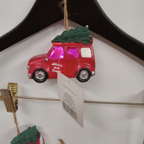 5 Red Vans Christmas Ornaments w/Tree Lights up Ceramic Old East Main NEW - Picture 3 of 11